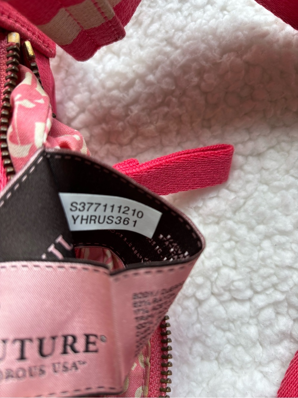 Juicy Couture Vintage Y2K Hot Pink Satin Shoulder Bag Whistle and Plate Charms - Picture 10 of 11